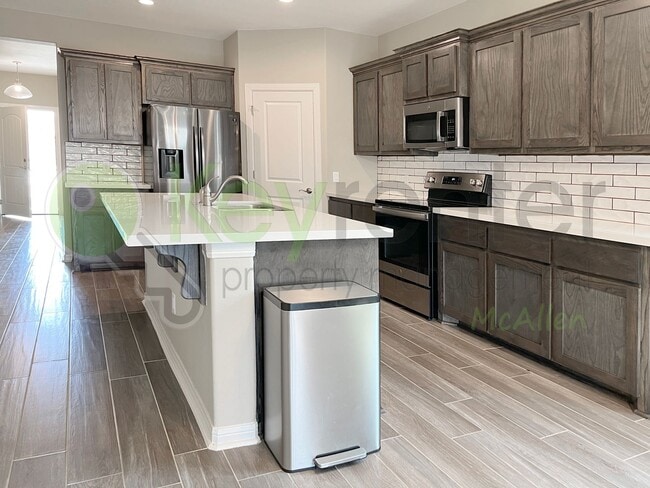 Building Photo - Beautiful Brand New  4bed/3 bath House in Mission