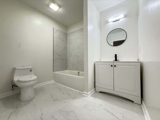 Building Photo - Fully Remodeled 3BR/2BA Home!