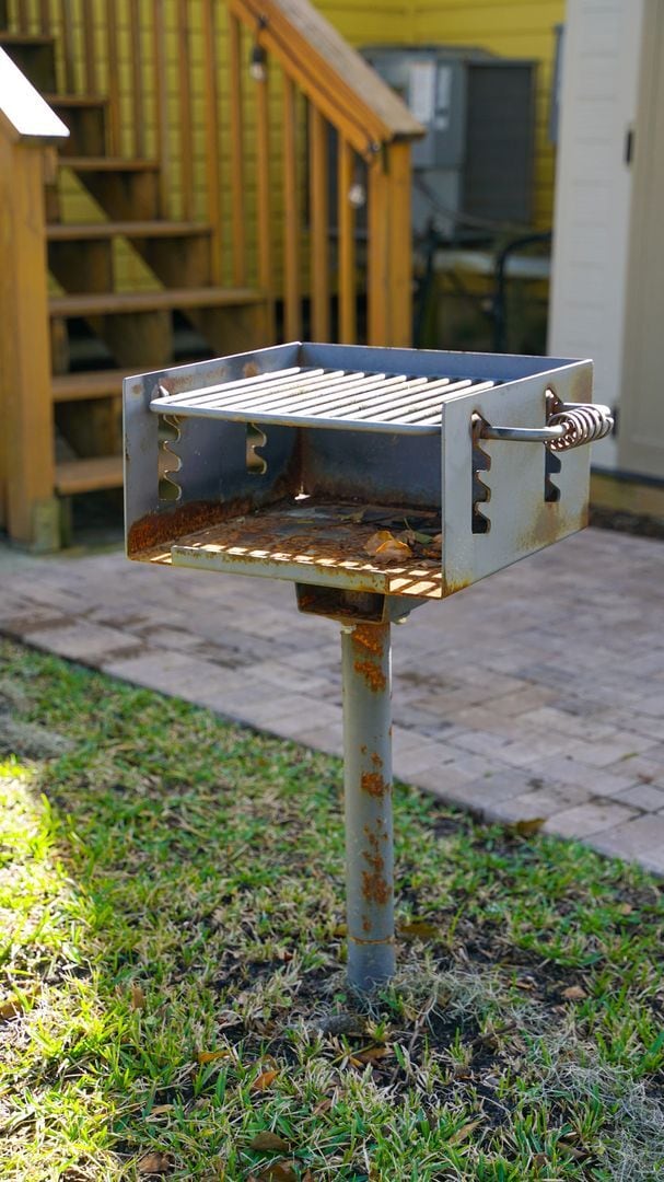 Building Photo - 14 Sanchez Ave