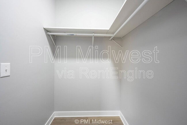 Building Photo - 1825 Montcalm St