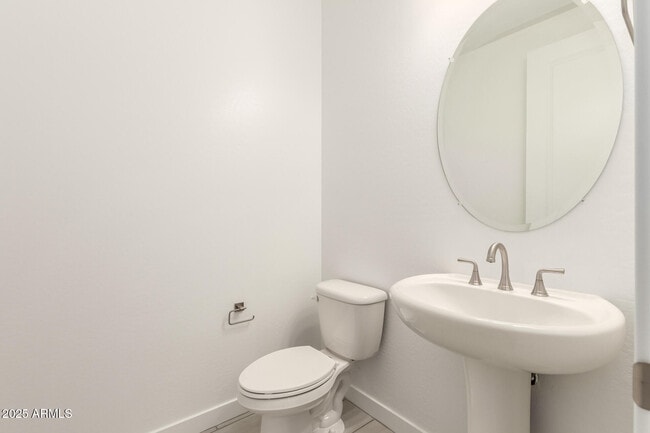 Building Photo - 16547 Avenida del Sol W