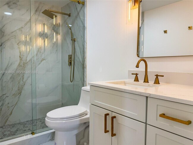 Building Photo - 3140 S Ocean Dr