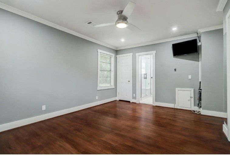 Building Photo - 7151 Edgemoor Dr