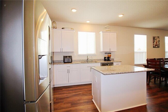 Building Photo - 417 Sand Cherry
