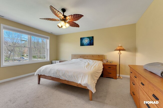 Building Photo - Spacious 4BR House in Hudson