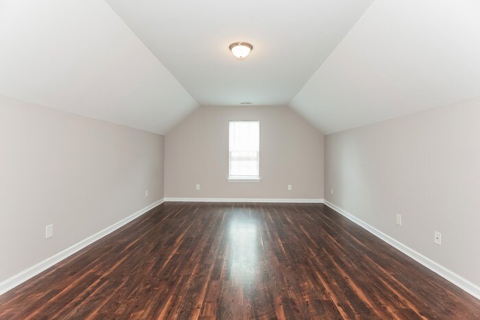 Building Photo - 7332 Icon Way