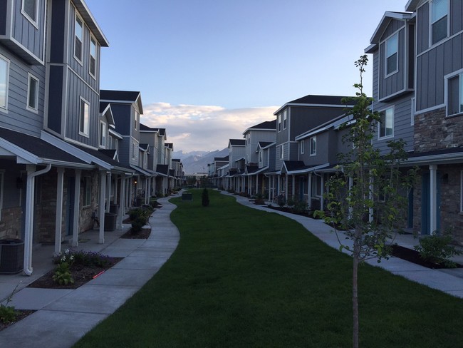 Building Photo - Mills Road Townhome Rentals