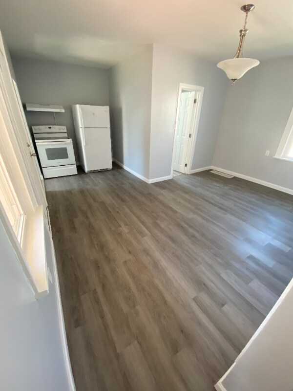 Building Photo - 712 Linden Ave