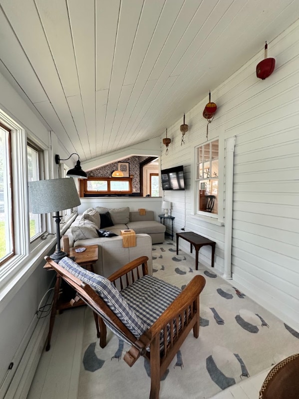 Building Photo - 11 Lower Beach Rd