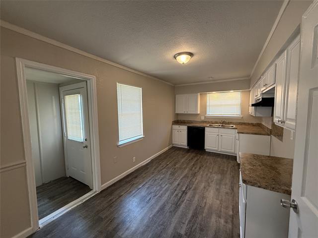Building Photo - 3360 Caribbean Dr
