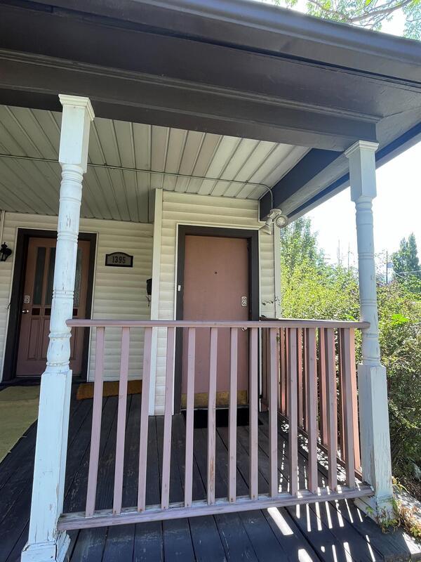 Building Photo - 1395 S 900 E