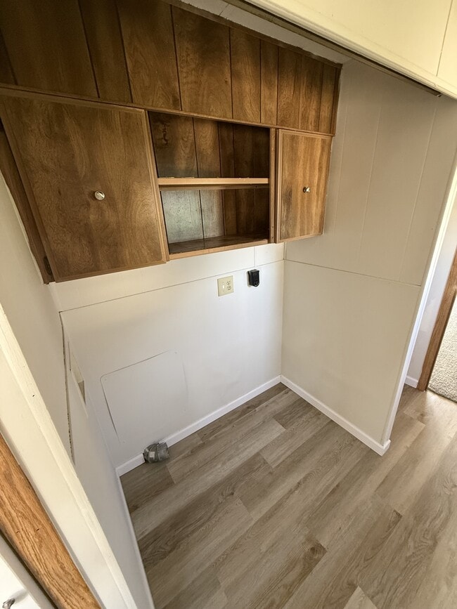 Building Photo - 109 SW Ave