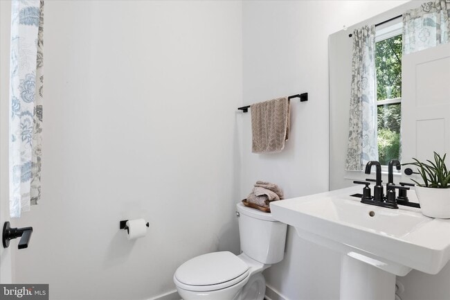 Building Photo - 15717 Tierra Dr