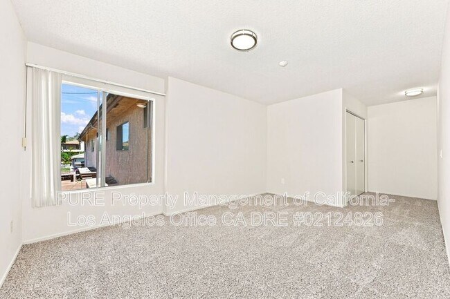 Building Photo - 2600 Graham Ave