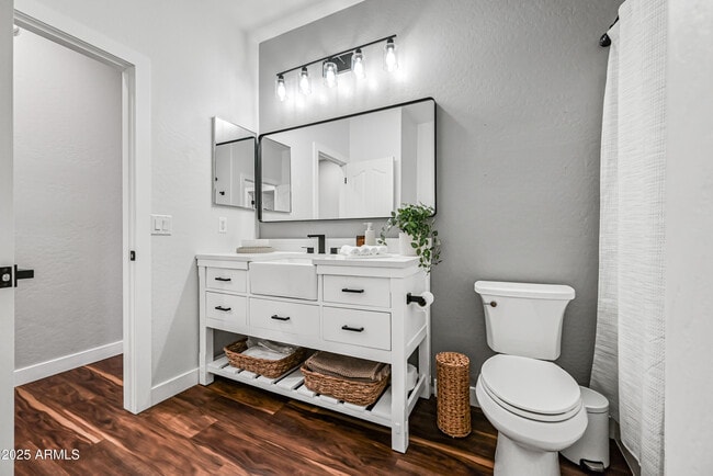 Building Photo - 3156 E Country Shadows St