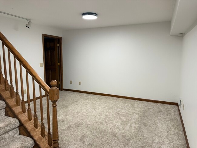 Building Photo - 5106 Turnberry Ct