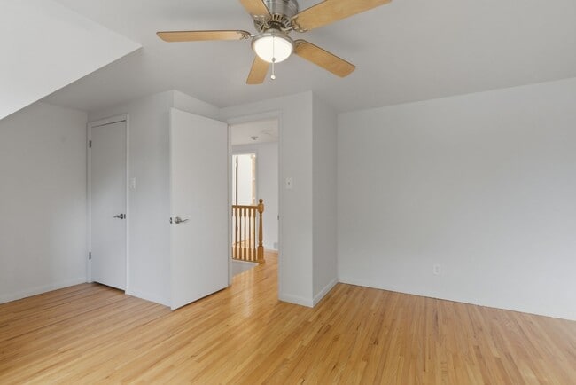 Building Photo - 8111 E Briarwood Blvd