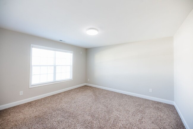 Building Photo - Stunning 5 Bedrooms, 4 Baths home in Summerfield with 2 car garage.