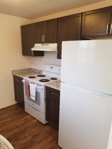Building Photo - 228 Glenda Dr