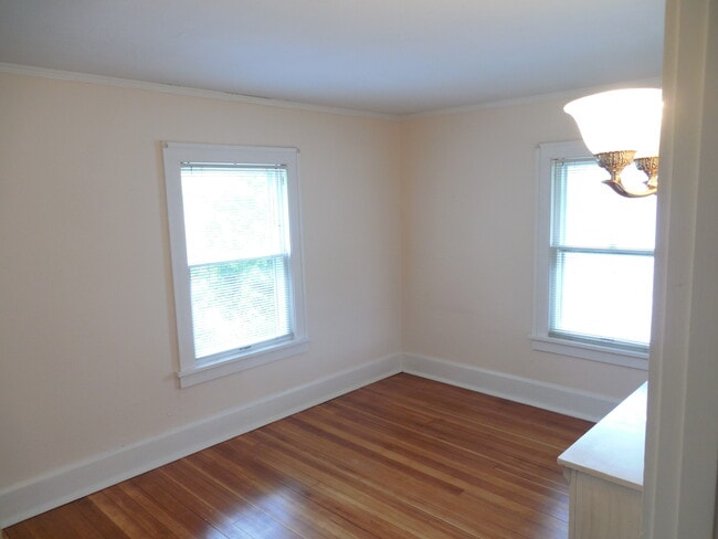 BEDROOM - 321 Rome Ave