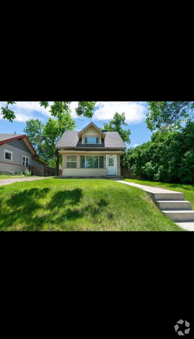 Building Photo - Beautiful Home