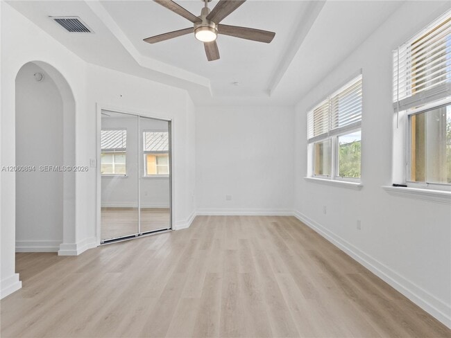 Building Photo - 5502 NW 112th Ct