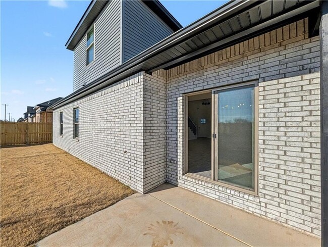 Building Photo - 6905 SW Basswood Ave