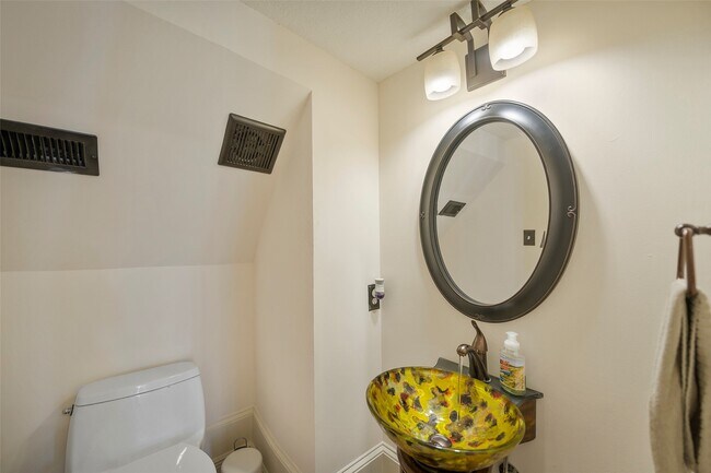 Building Photo - 14311 Islandwoods Dr