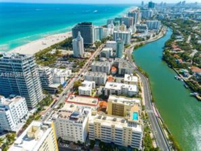 Building Photo - 3710 Collins Ave