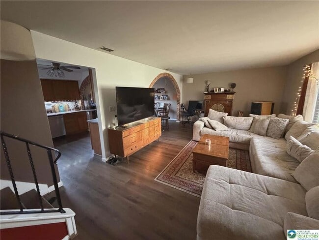 Building Photo - 1170 Oakhurst Dr