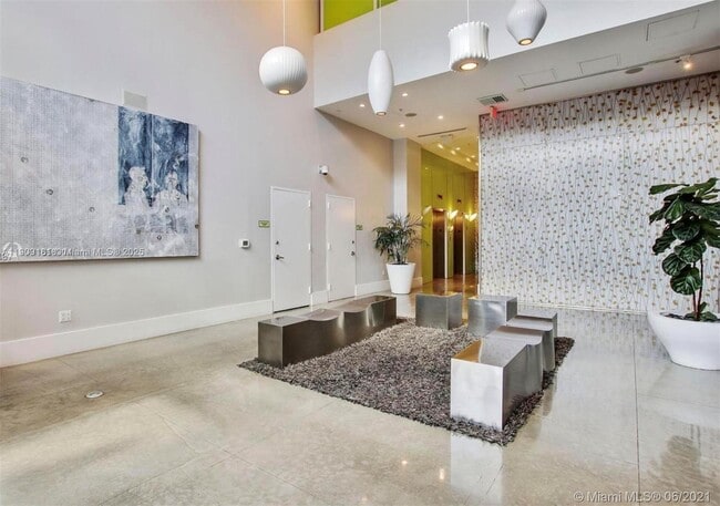 Building Photo - 133 NE 2nd Ave