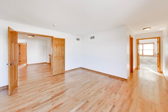 Building Photo - 2951 Old Glory Dr