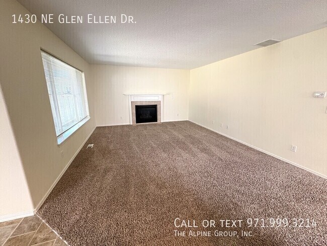 Building Photo - 1430 NE Glen Ellen Dr