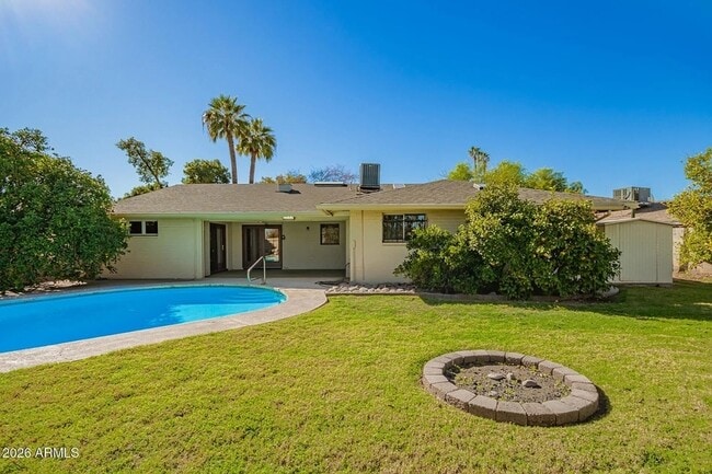 Building Photo - 650 E Malibu Dr