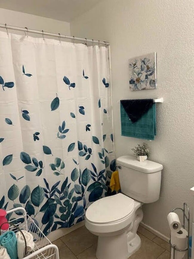 Building Photo - CASTLE VIEW