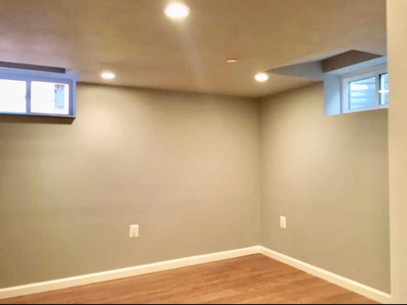 Building Photo - 113 Webster St NE