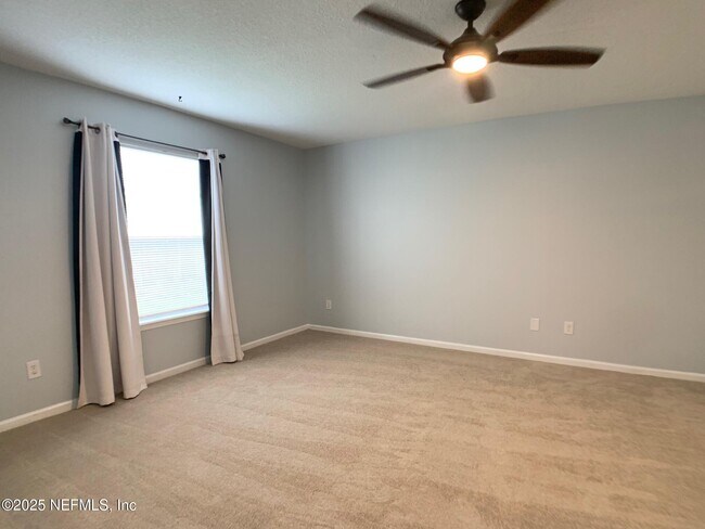 Building Photo - 3201 Deer Creek Dr