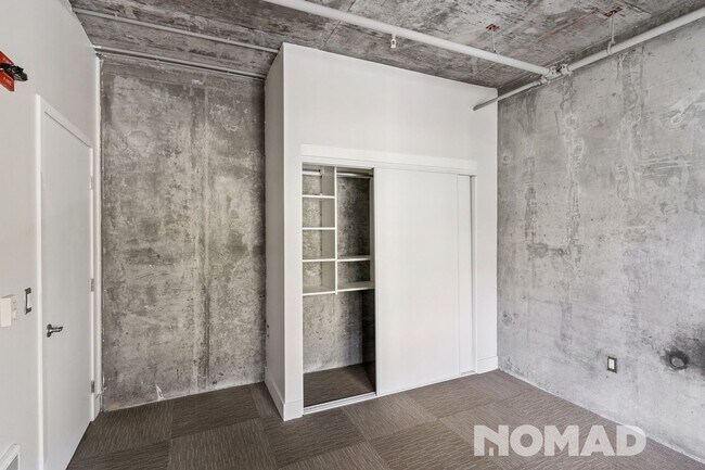 Building Photo - Large 1 Bedroom in Jack London Oakland w/ ...