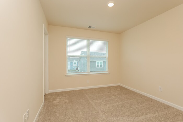Building Photo - 8073 Logan Dr