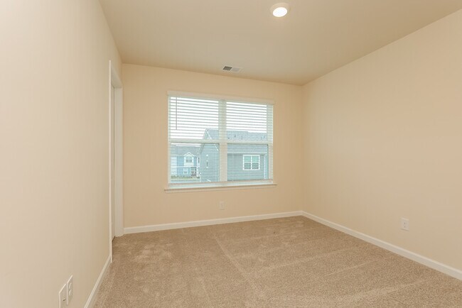 Building Photo - 2 Bedroom in La Vergne!