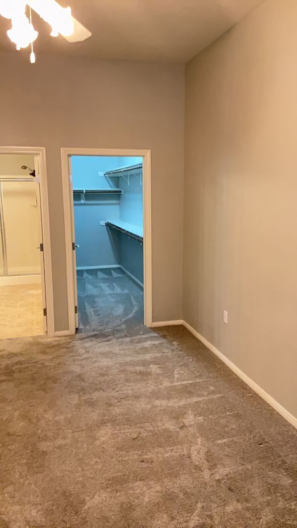 Building Photo - Condo 2 bedroom 2 bathroom Gated Entrance