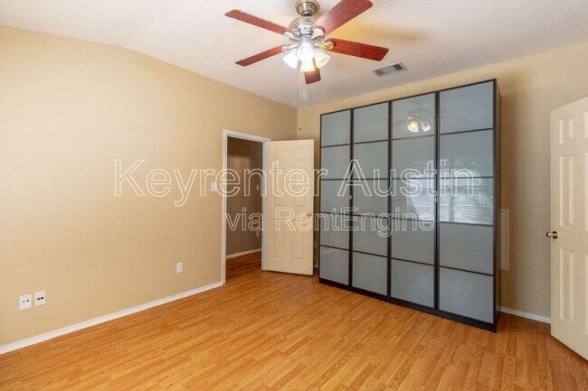 Building Photo - 2557 Vernell Way