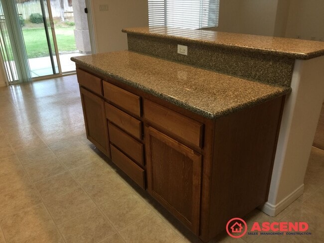 Building Photo - Comfortable 3-Bedroom, 2-Bath Home with Modern Kitchen