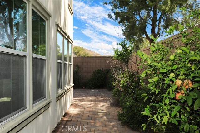 Building Photo - 104 Desert Bloom