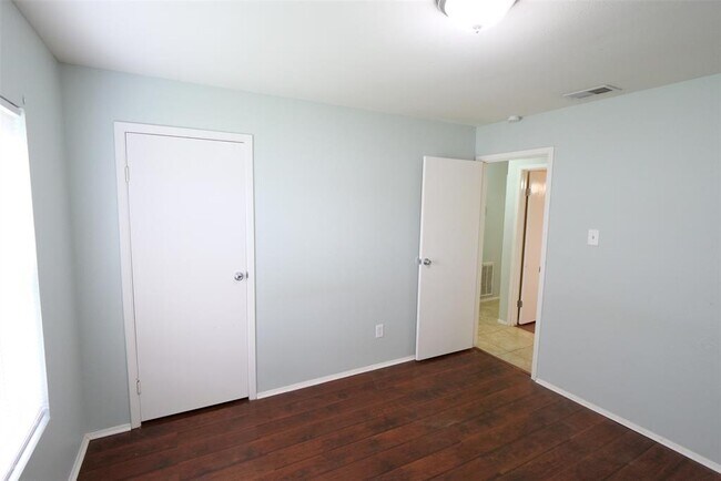 Building Photo - 14519 Louetta Rd