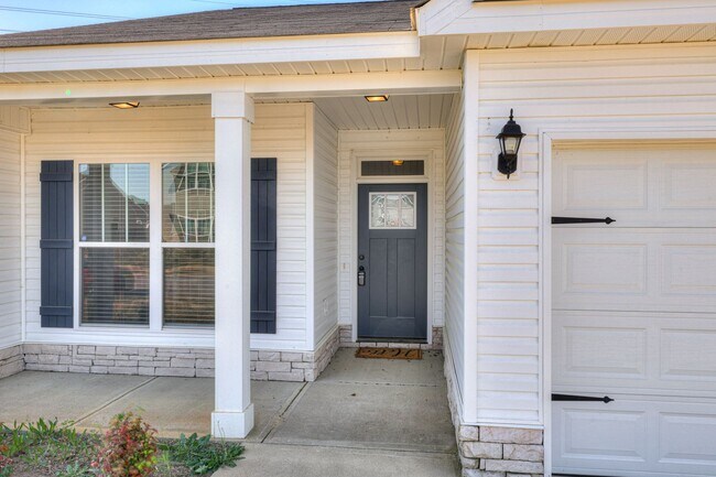 Building Photo - 340 Fox Haven Dr