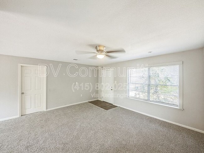 Building Photo - 6838 Crestridge St