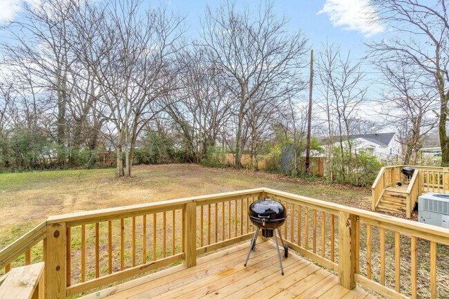 Building Photo - 863 Central Ave