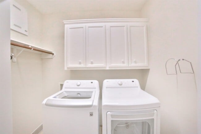 Building Photo - 2410 Dorrington St