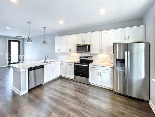 Building Photo - 203 Jeffries Wy